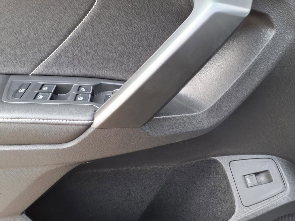 Used 2024 Volkswagen Tiguan SEL R-Line image 13