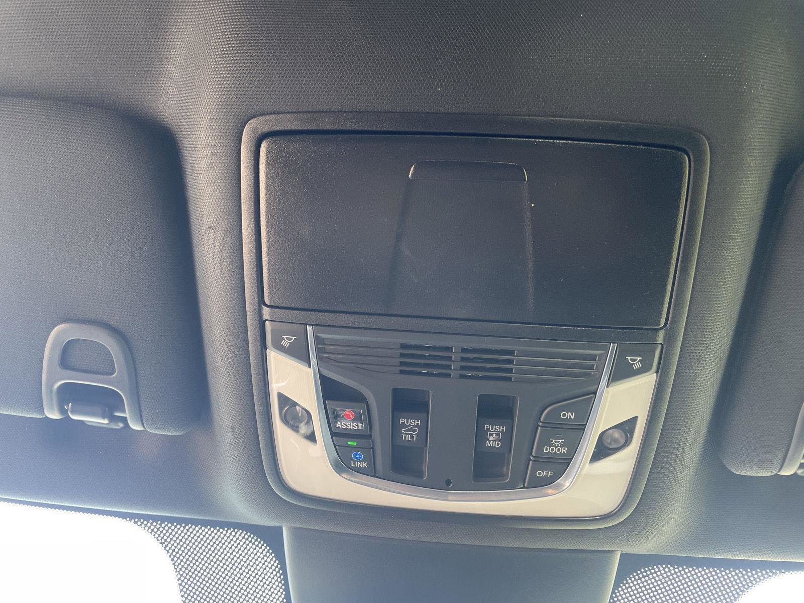 Used 2022 Acura MDX A-Spec image 28