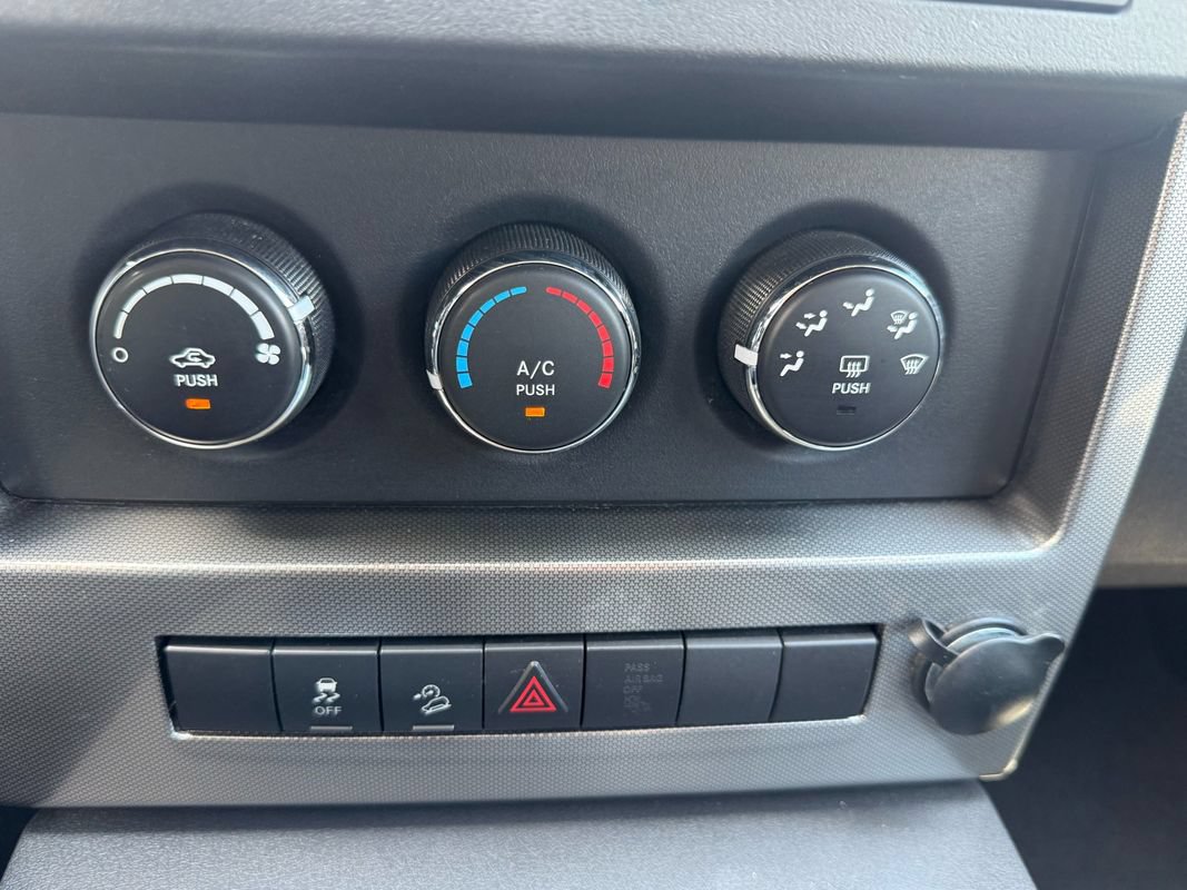 Used 2011 Jeep Liberty Sport w/ Popular Equipment Group AWD/4WD image 17