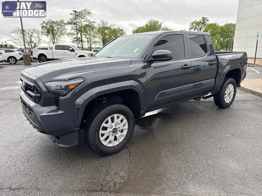 Used 2025 Toyota Tacoma SR RWD image 2
