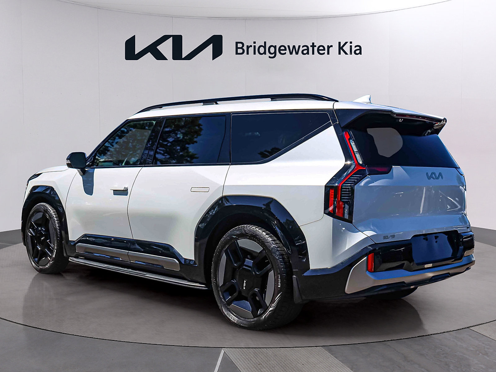 Certified 2024 Kia EV9 GT-Line AWD/4WD image 4