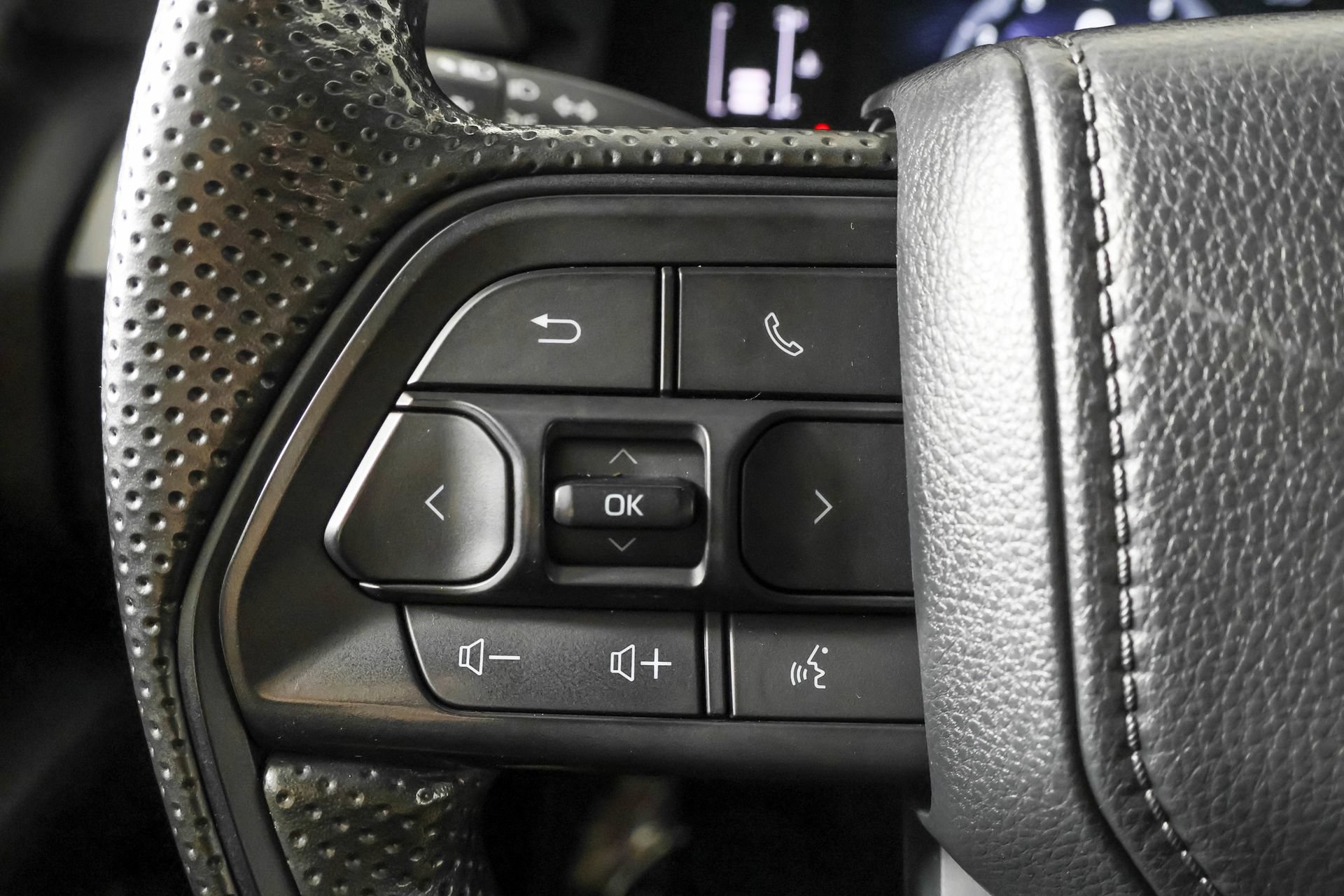 Used 2024 Toyota Tacoma SR RWD image 26