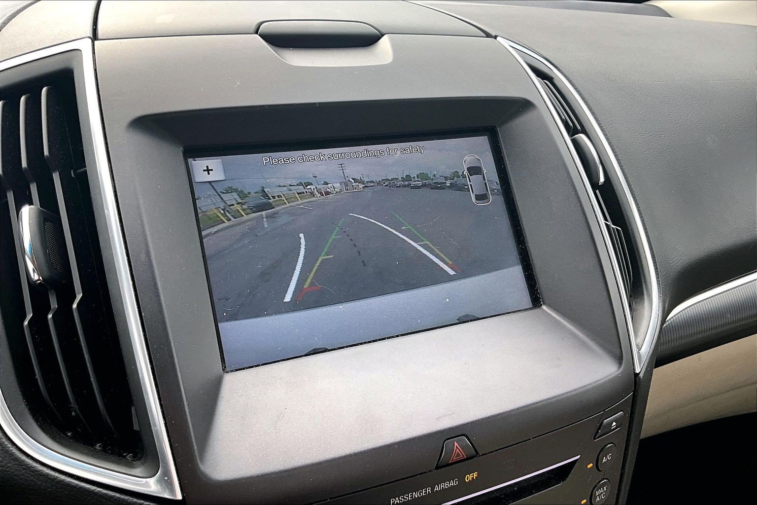 Used 2016 Ford Edge Titanium w/ Technology Package AWD/4WD image 29