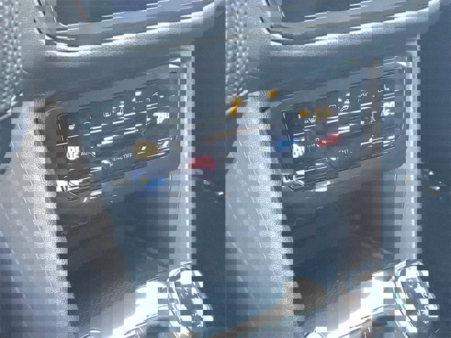 Certified 2022 Volkswagen Tiguan SE R-Line image 27