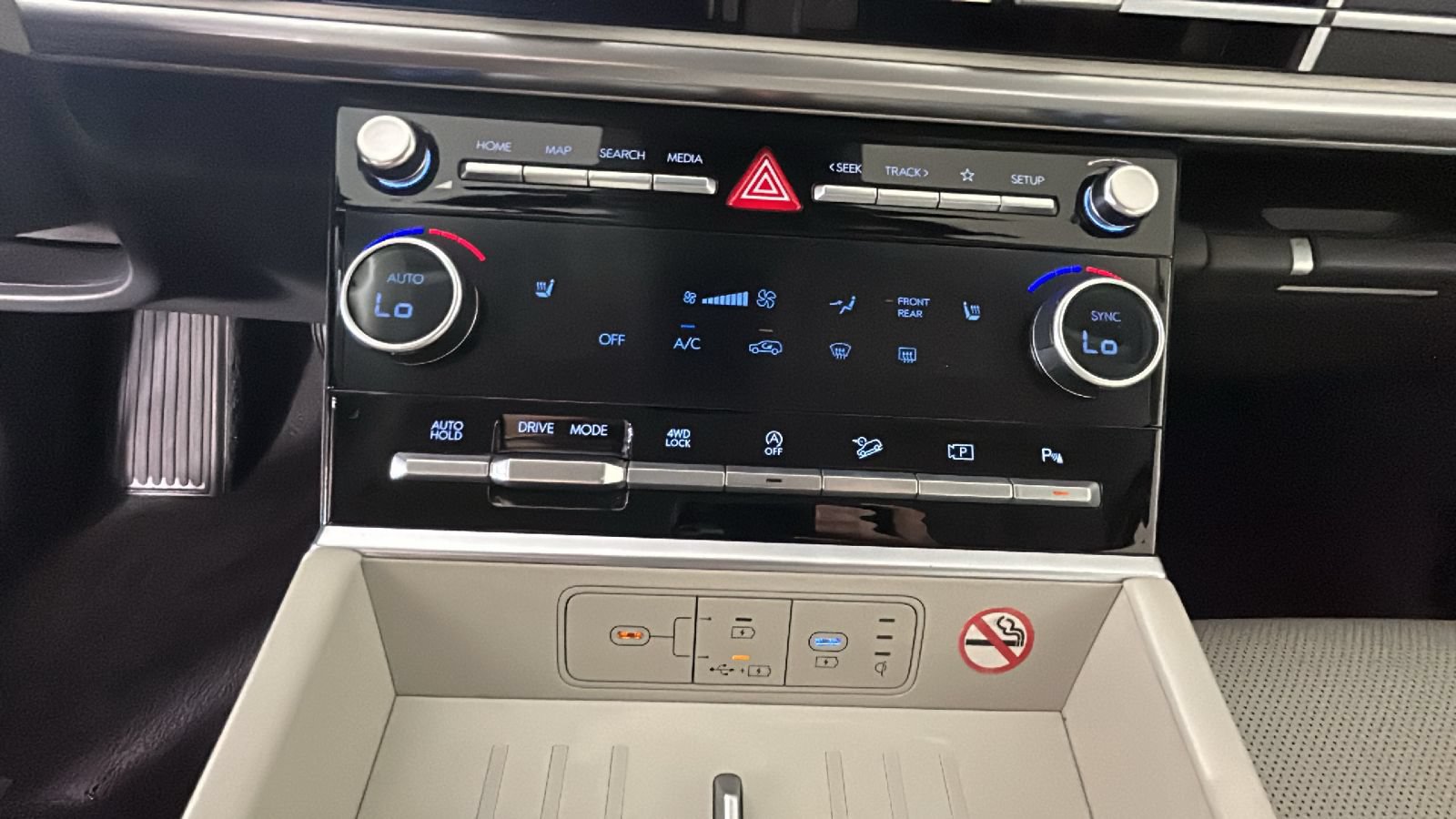 Used 2026 Hyundai Santa Fe SEL AWD/4WD image 26