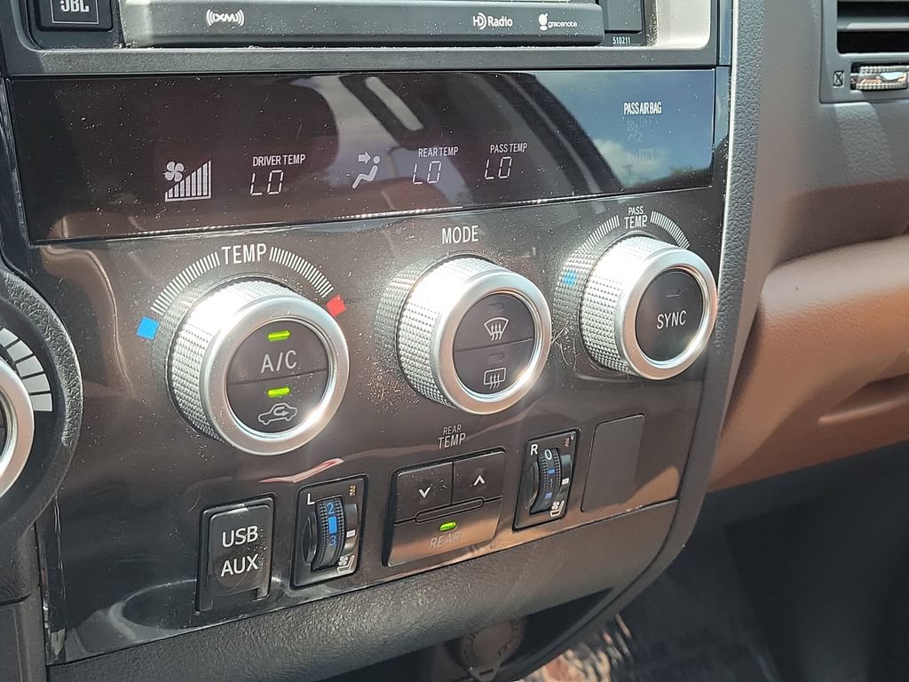 Used 2018 Toyota Sequoia Platinum AWD/4WD image 16