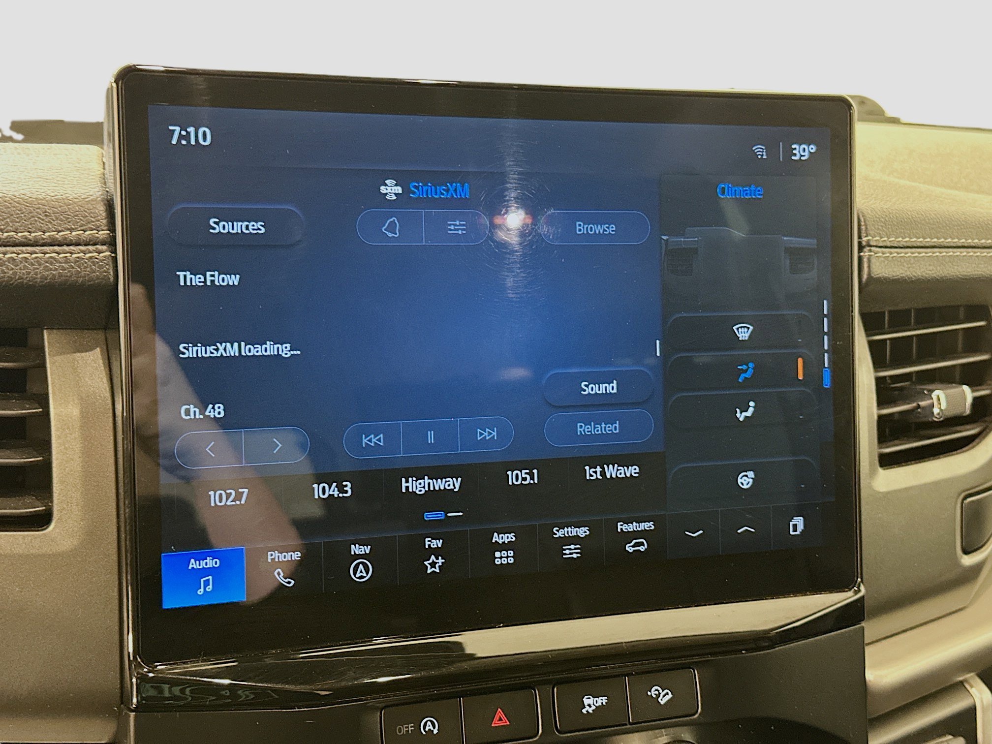 Used 2024 Ford Expedition XLT image 21