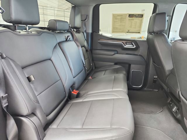 Used 2025 GMC Sierra 1500 SLT image 42