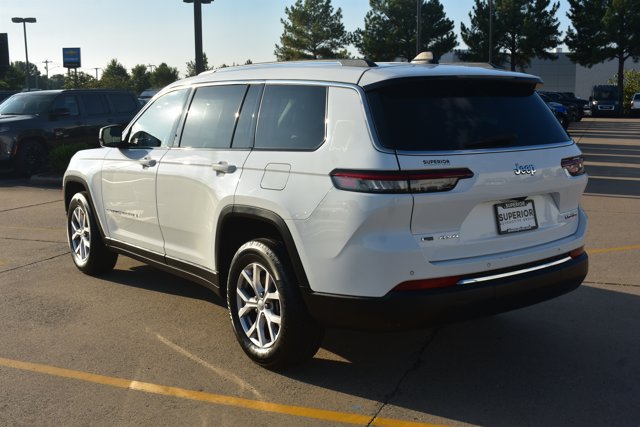 Used 2022 Jeep Grand Cherokee L Limited AWD/4WD image 9