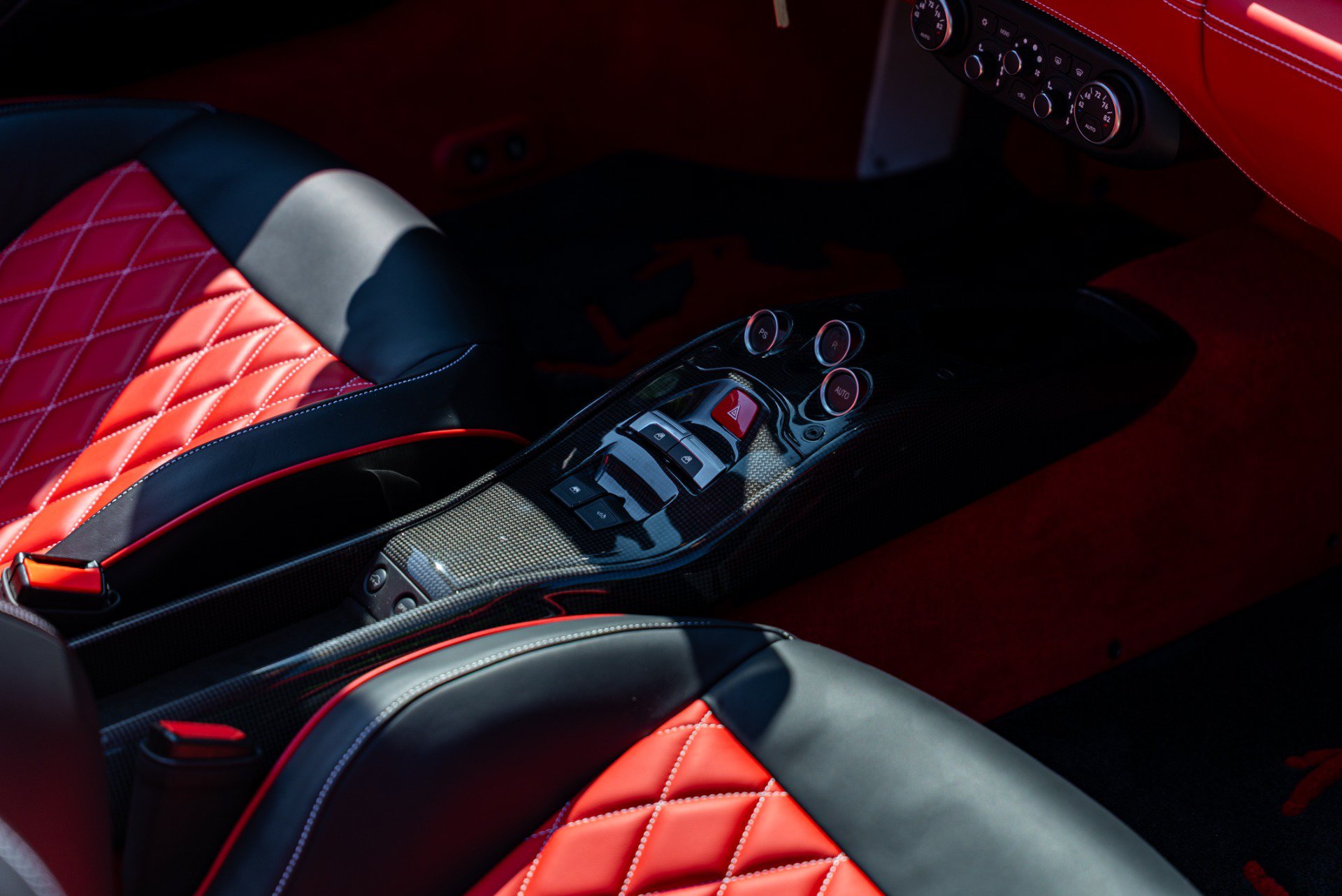 Used 2014 Ferrari 458 Spider RWD image 5