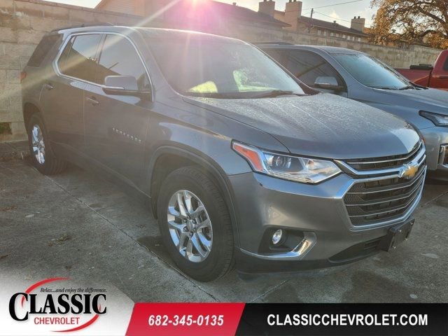 Used 2020 Chevrolet Traverse LT image 1