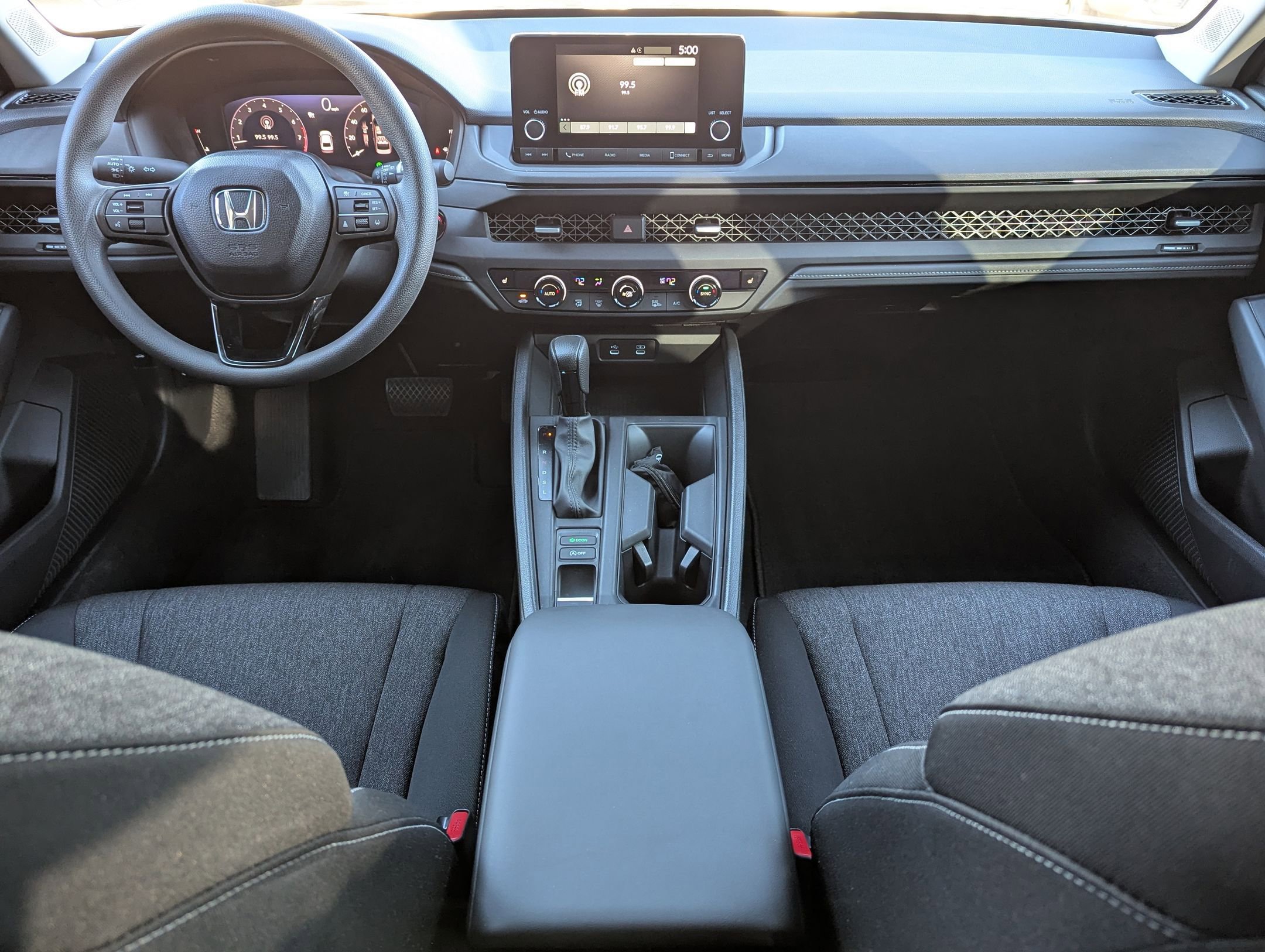 Used 2025 Honda Accord SE image 17