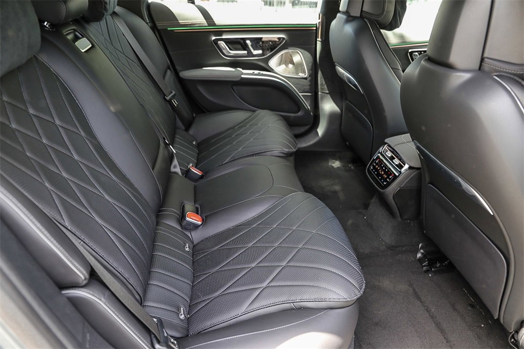Used 2024 Mercedes-Benz EQS 580 4MATIC Sedan image 24