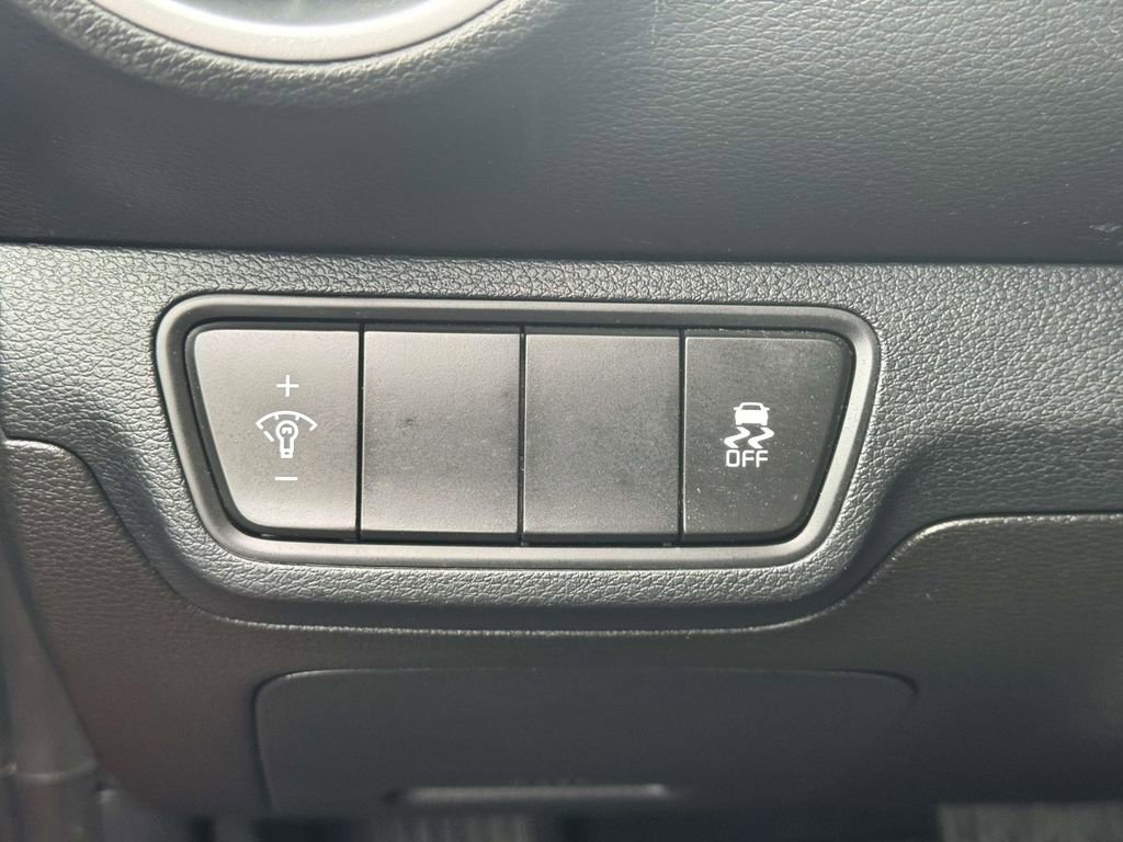 Used 2023 Kia Forte LXS FWD image 17