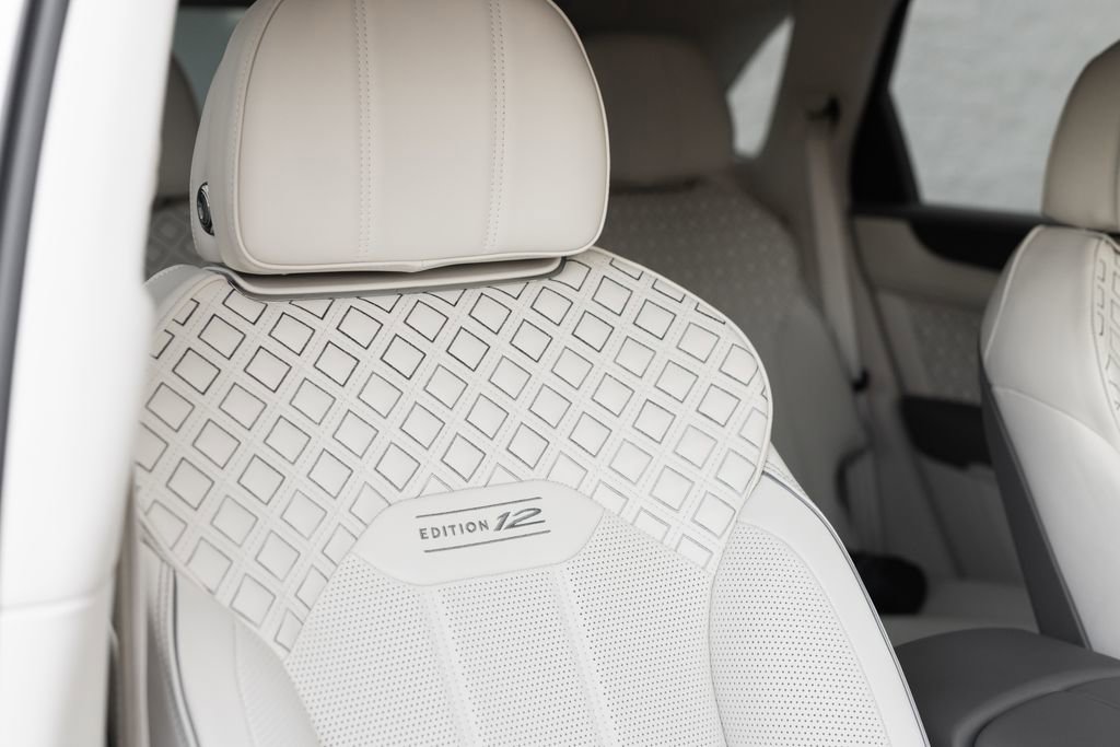 Used 2023 Bentley Bentayga Speed AWD/4WD image 29