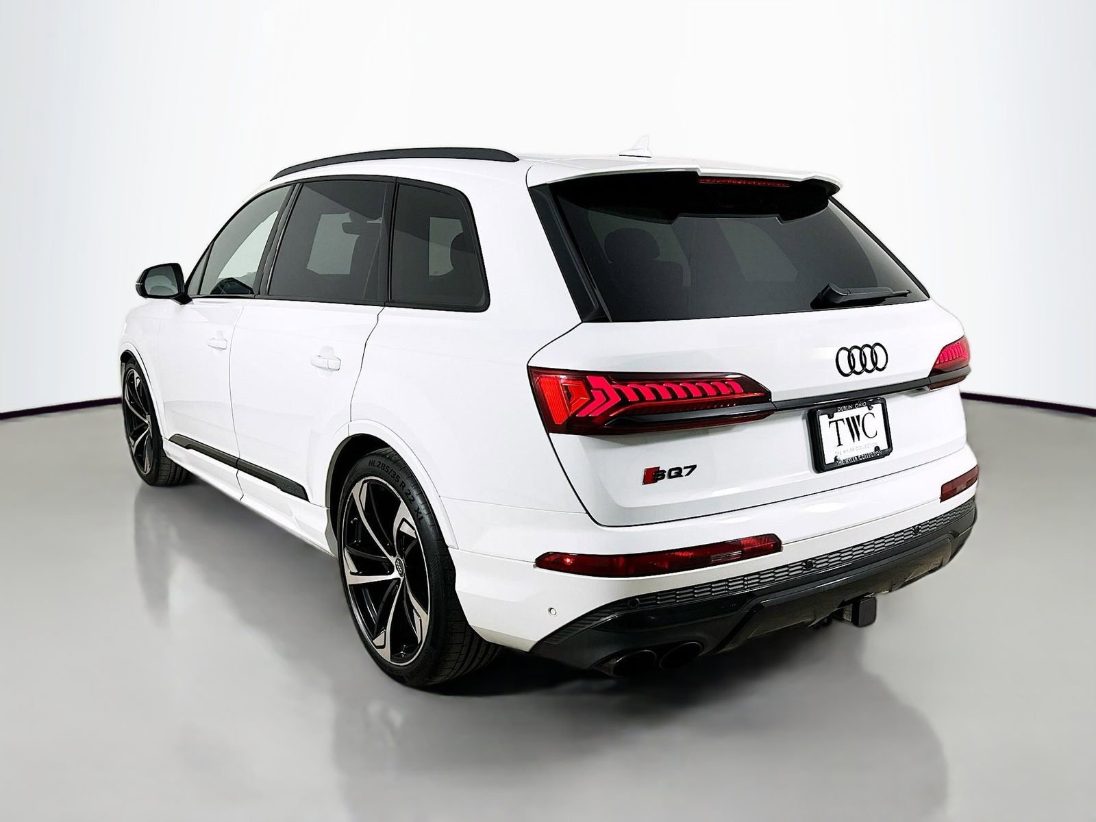 Used 2023 Audi SQ7 Premium Plus w/ Executive Package AWD/4WD image 7