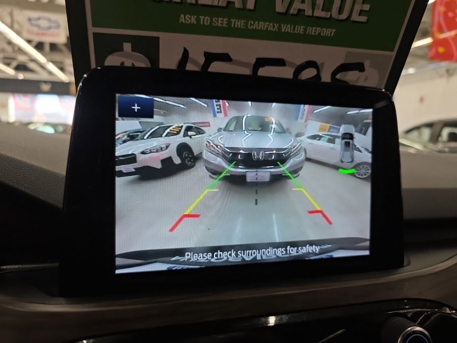 Used 2020 Ford Escape Titanium image 23