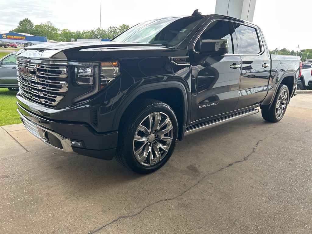 Used 2026 GMC Sierra 1500 Denali AWD/4WD image 4
