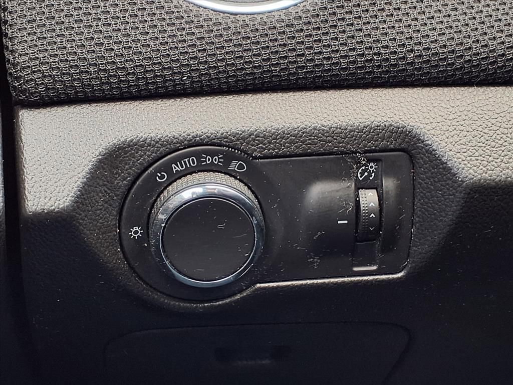 Used 2016 Chevrolet Cruze LT image 28