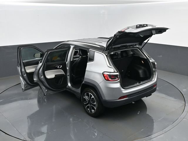 Used 2022 Jeep Compass Limited AWD/4WD image 27
