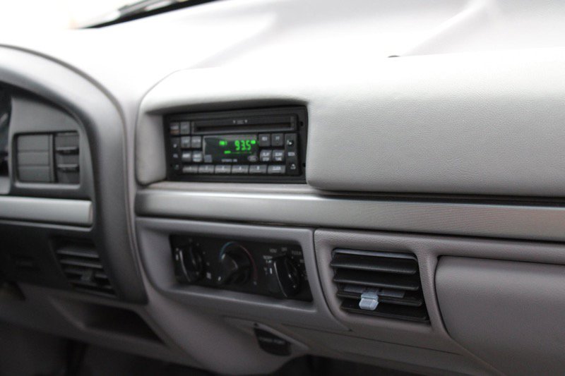 Used 1995 Ford Bronco XLT image 14