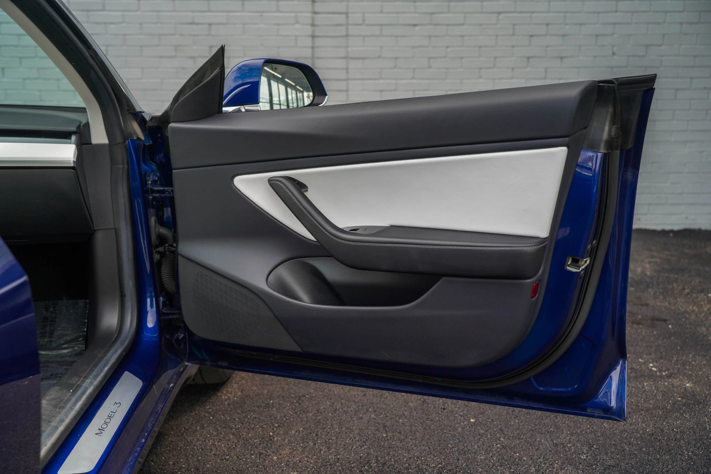 Used 2018 Tesla Model 3 Long Range AWD/4WD image 21