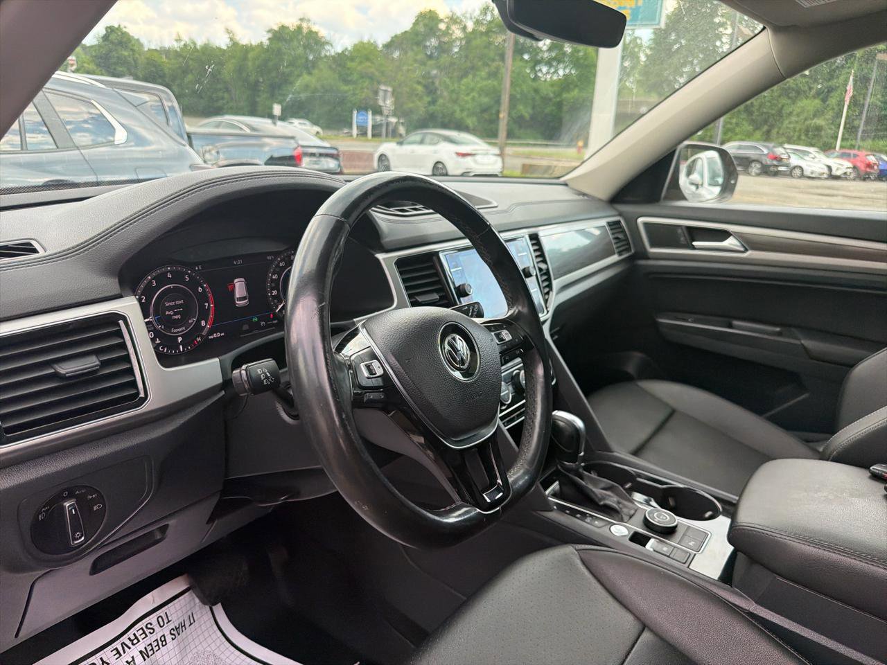Used 2019 Volkswagen Atlas SEL AWD/4WD image 18