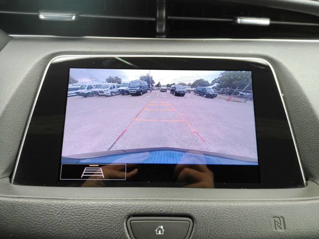 Used 2020 Cadillac XT4 Premium Luxury FWD image 8