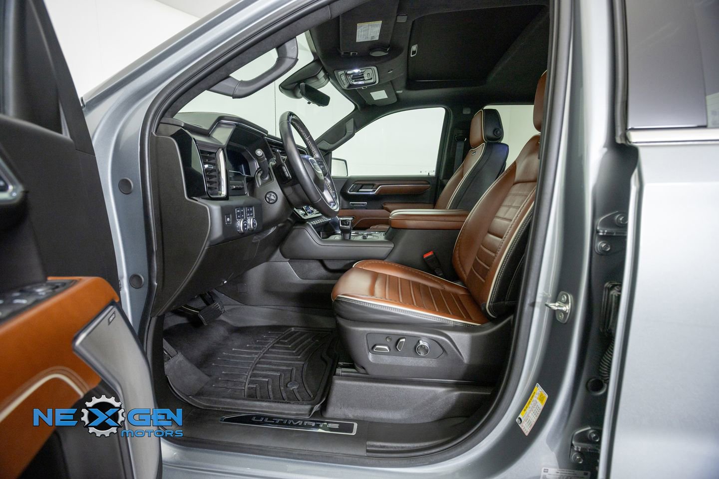 Used 2024 GMC Sierra 1500 Denali Ultimate AWD/4WD image 11