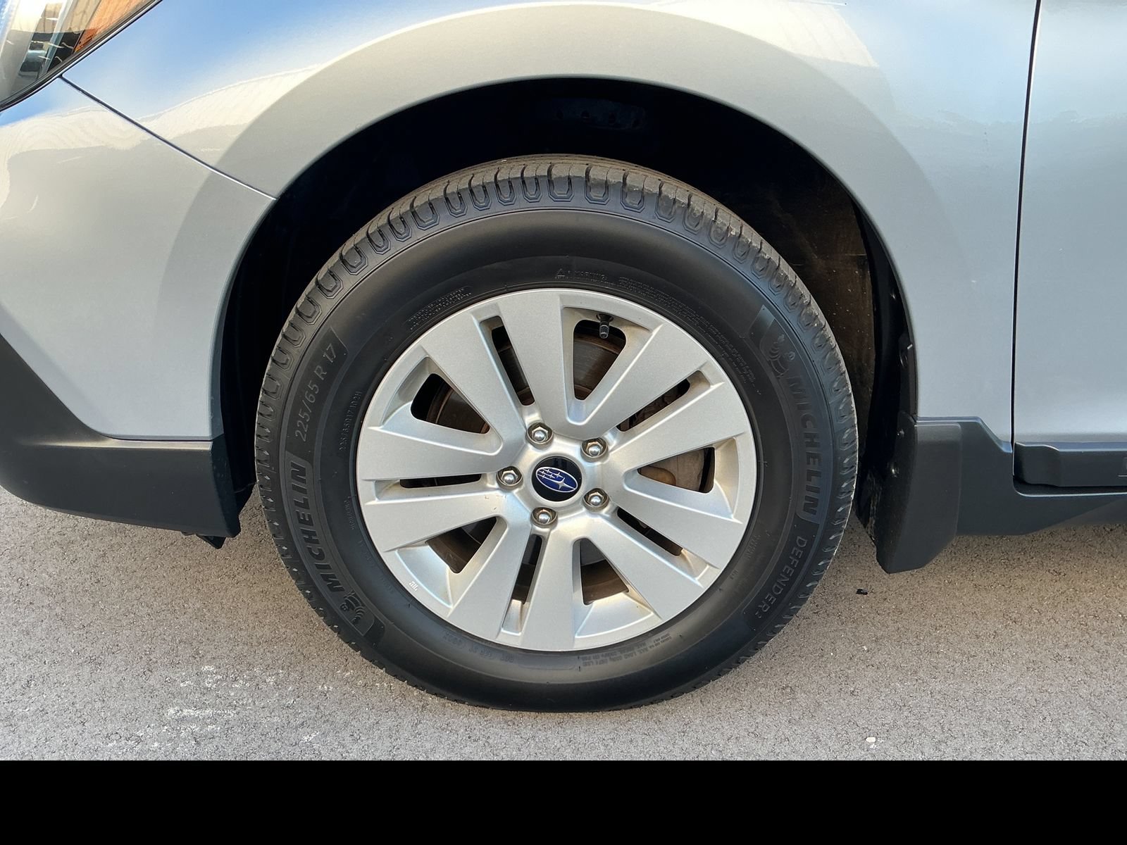 Used 2018 Subaru Outback 2.5i Premium AWD/4WD image 26