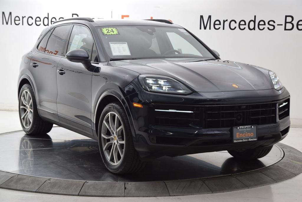 Used 2024 Porsche Cayenne AWD/4WD image 8