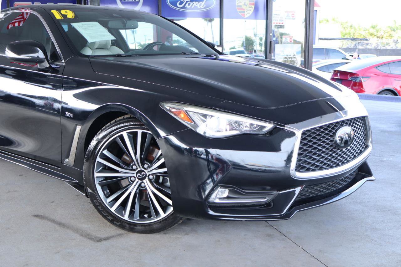 Used 2020 INFINITI Q60 3.0t Luxe RWD image 2