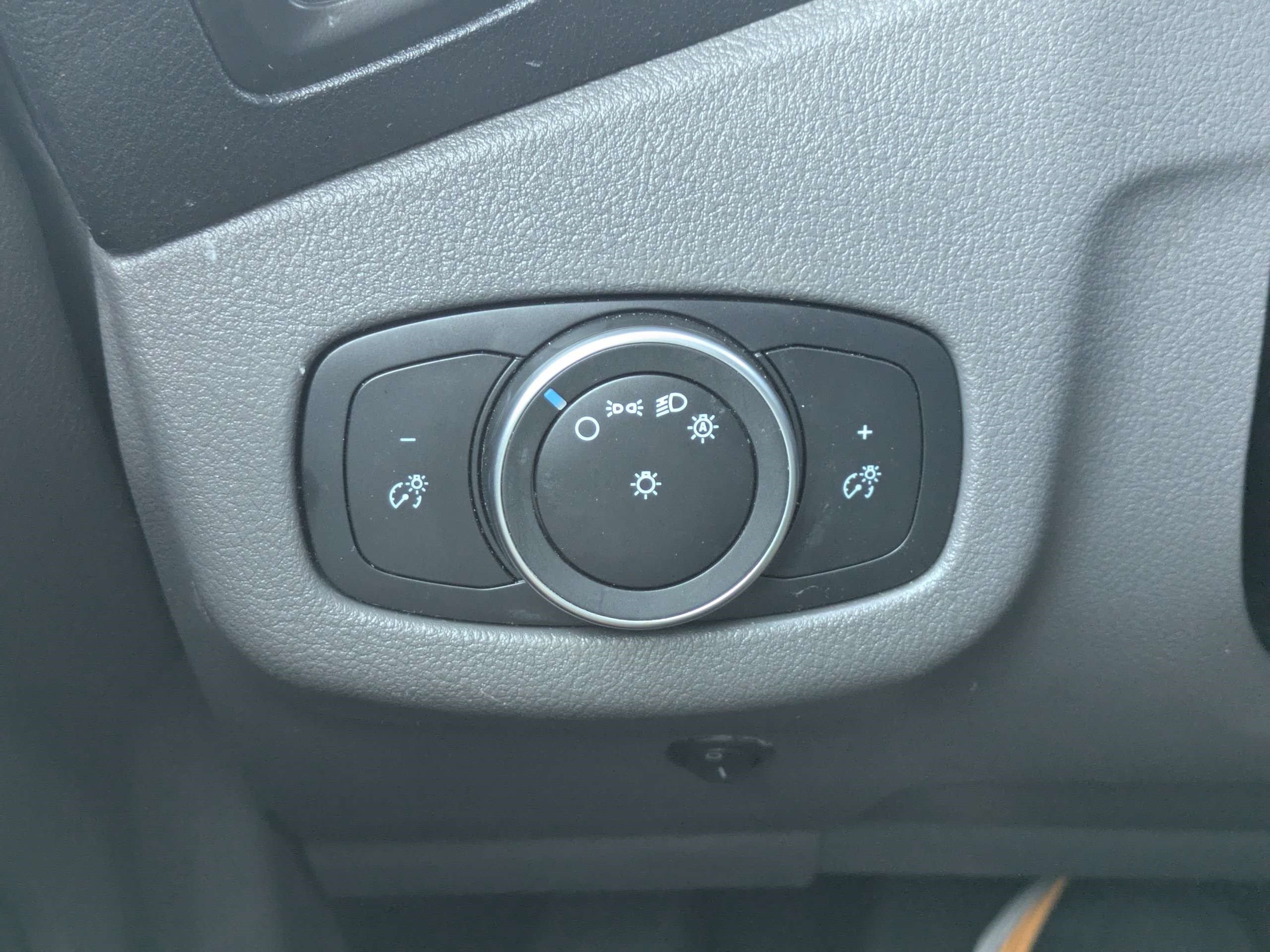 Used 2022 Ford Transit Connect XL FWD image 24