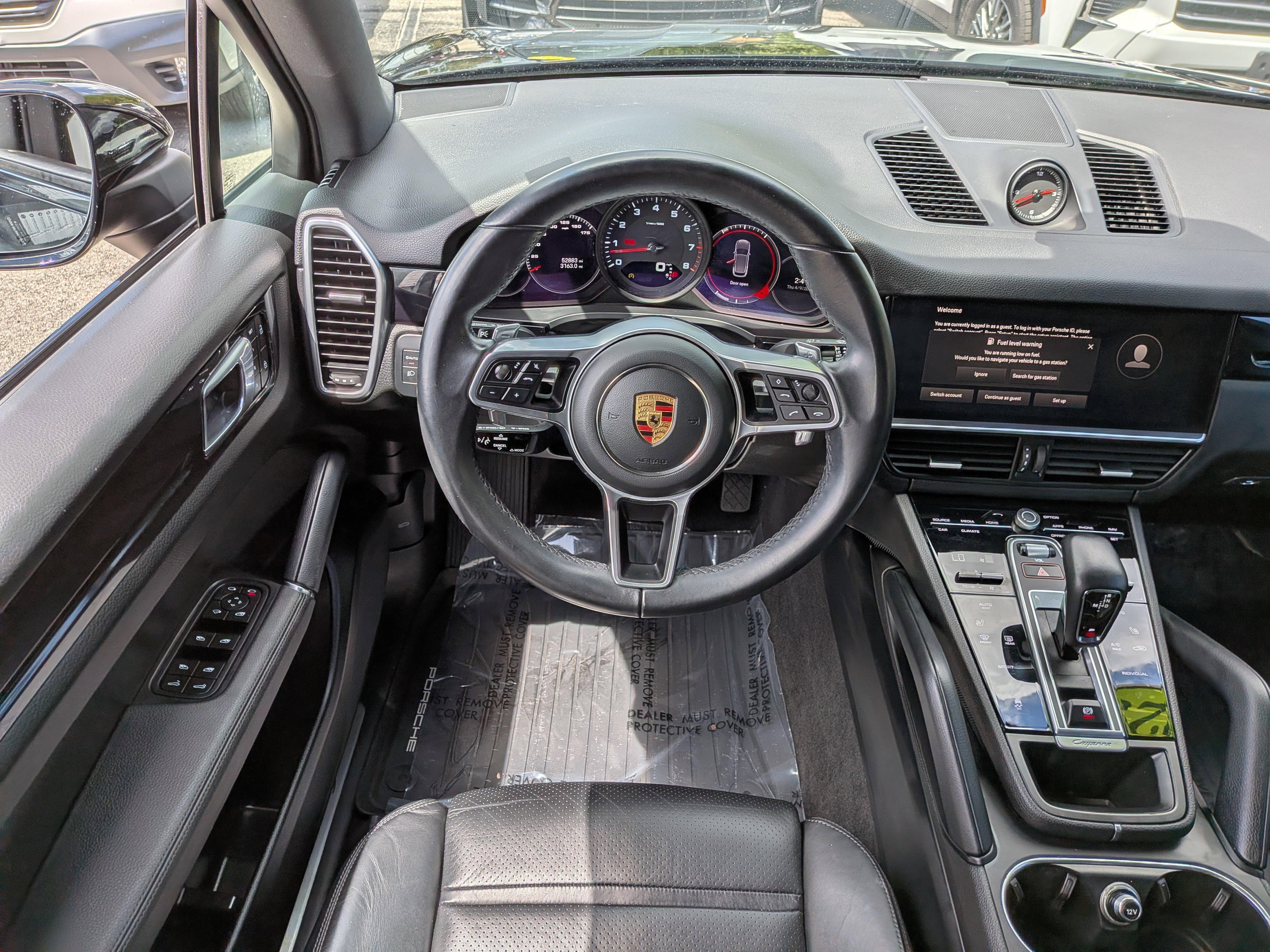 Used 2023 Porsche Cayenne AWD/4WD image 17
