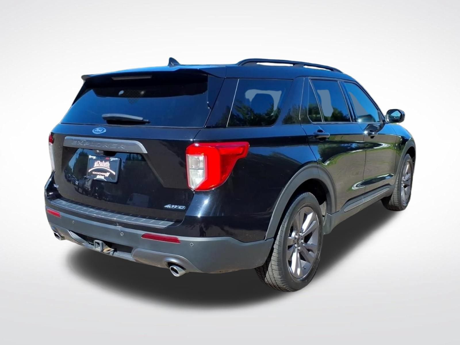 Used 2022 Ford Explorer XLT w/ Equipment Group 202A AWD/4WD image 5