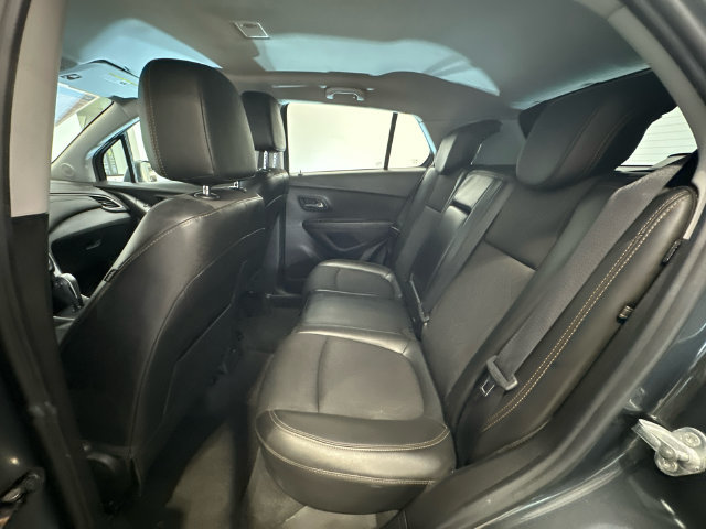 Used 2018 Chevrolet Trax LT w/ Driver Confidence Package FWD image 11