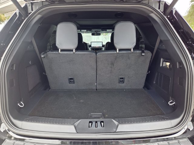 Used 2026 Ford Explorer ST w/ Sun And Sound Package RWD image 9