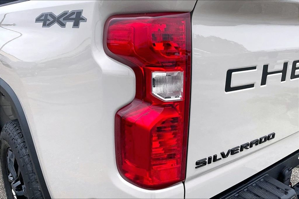 Used 2026 Chevrolet Silverado 2500 Custom w/ Custom Value Package AWD/4WD image 20