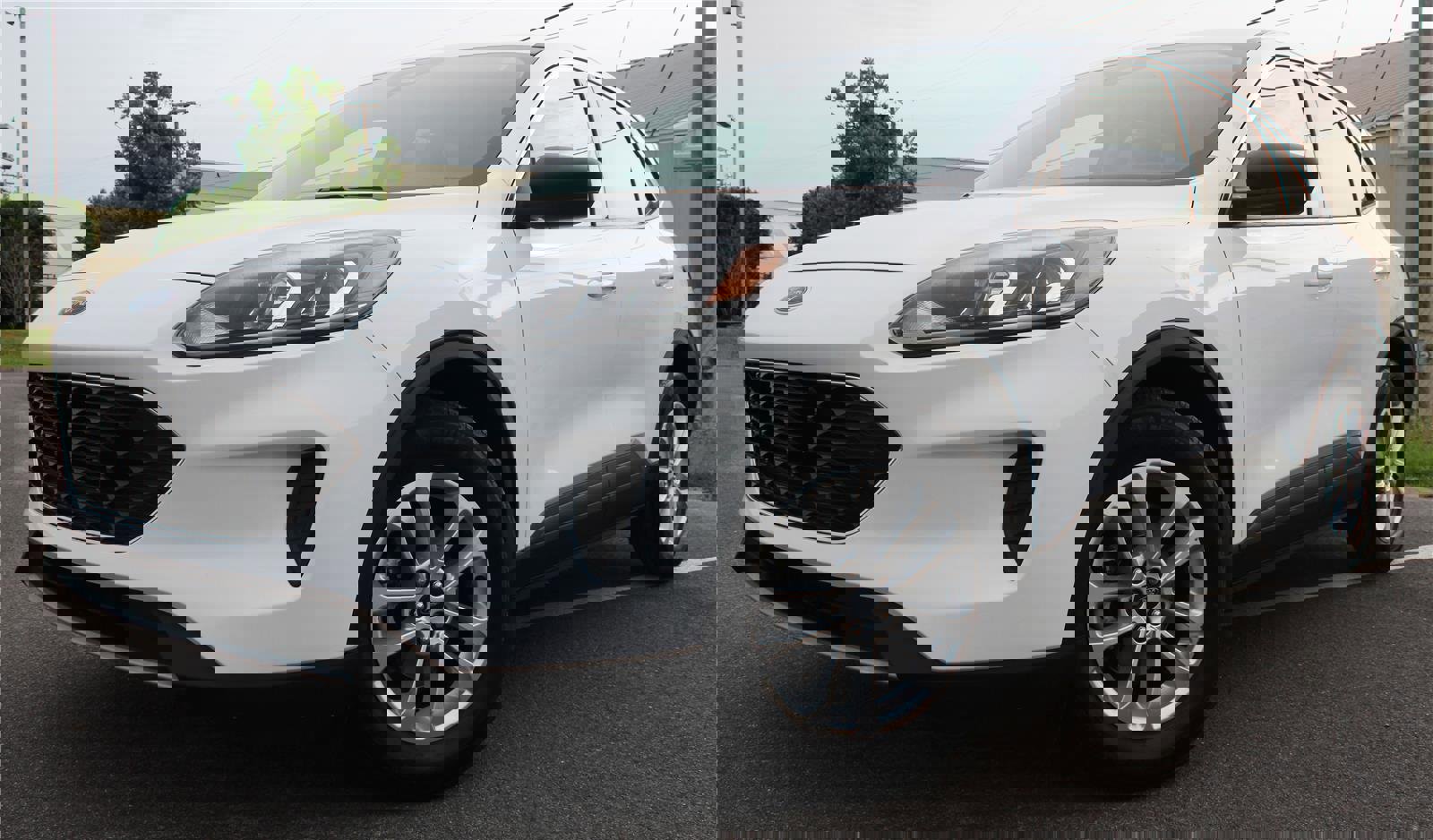 Used 2022 Ford Escape SE image 1