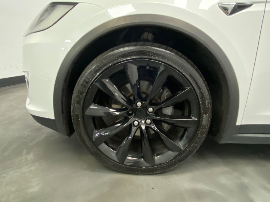 Used 2017 Tesla Model X 90D image 21
