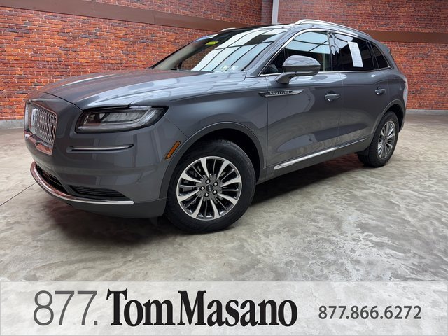 Used 2022 Lincoln Nautilus Reserve image 1