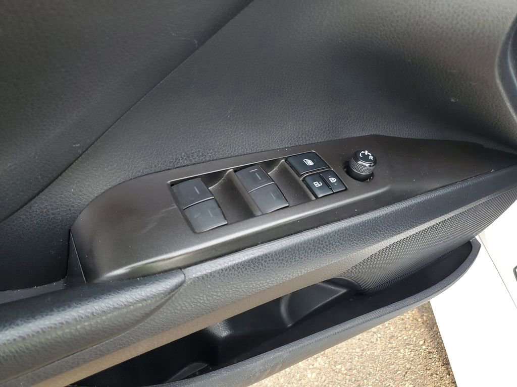 Used 2021 Toyota Camry SE image 10