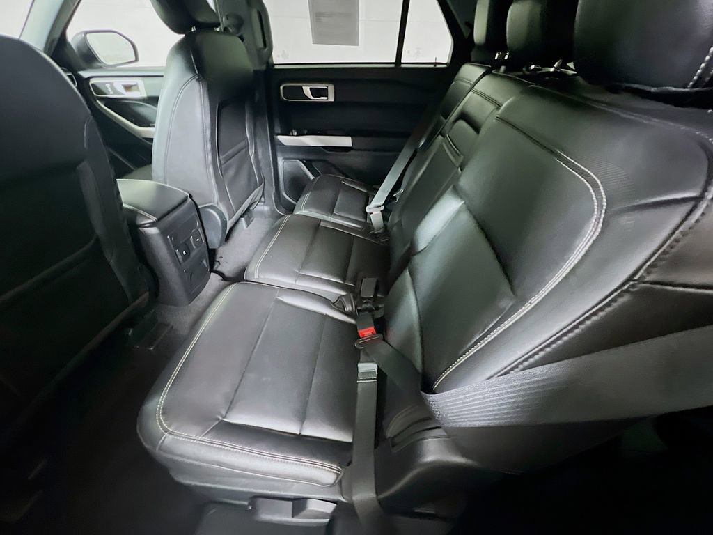 Used 2024 Ford Explorer XLT w/ Equipment Group 202A image 21