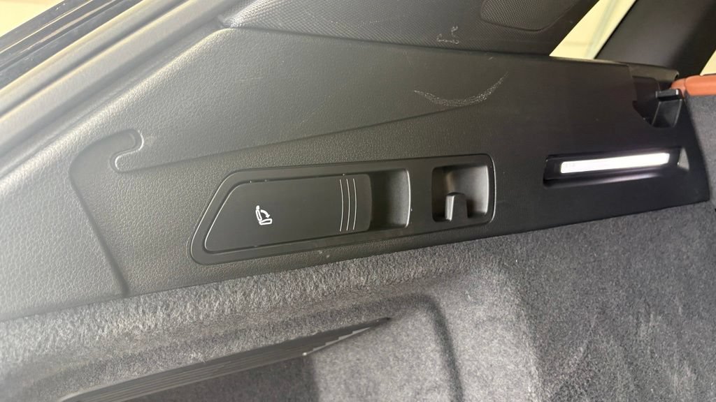 Used 2019 Audi e-tron Prestige AWD/4WD image 6