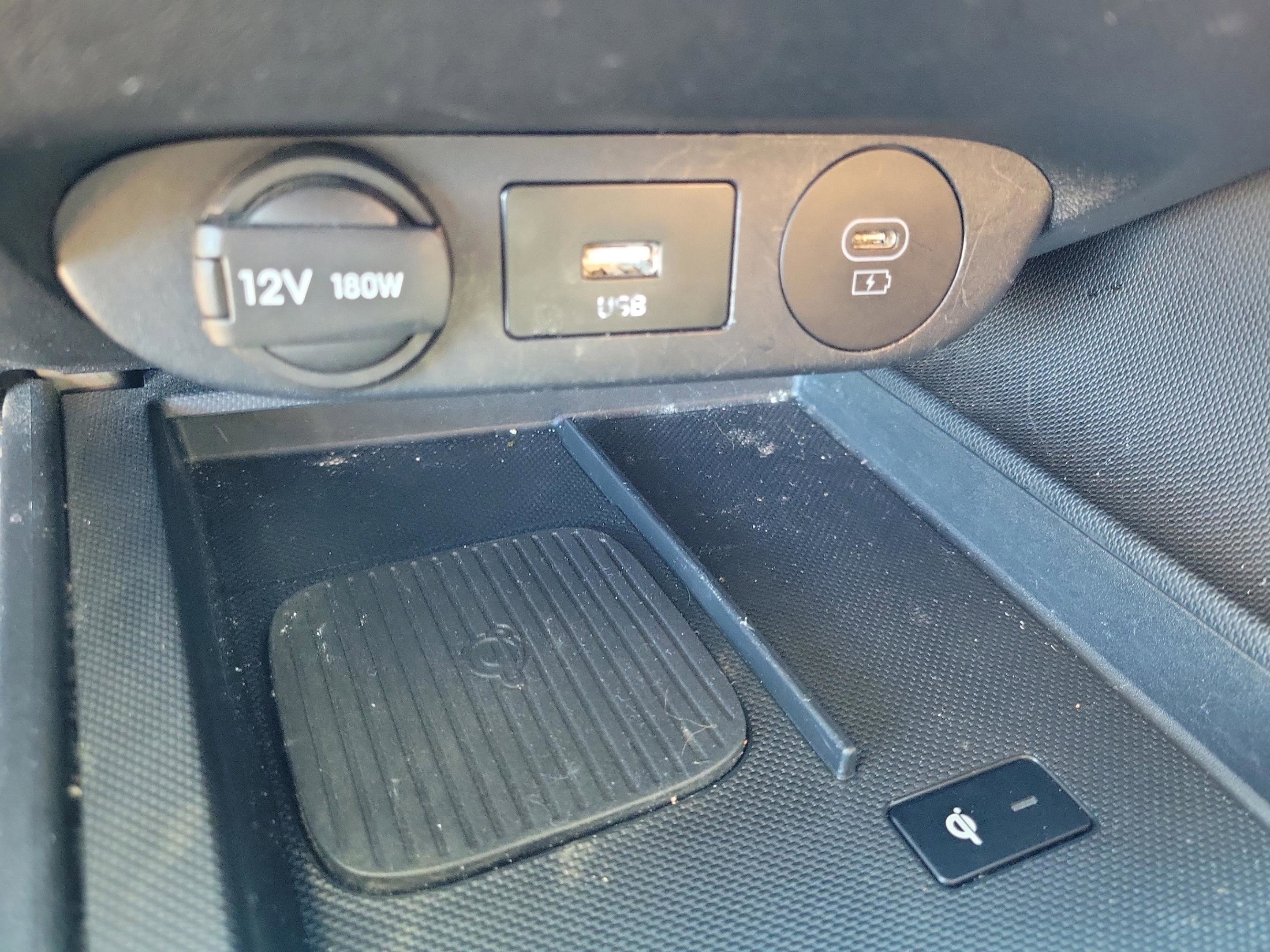 Used 2025 Hyundai Elantra Sport image 28