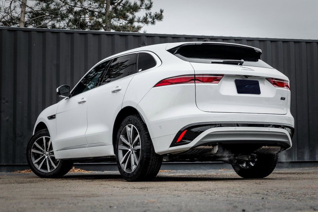 New 2026 Jaguar F-PACE R-Dynamic S image 2