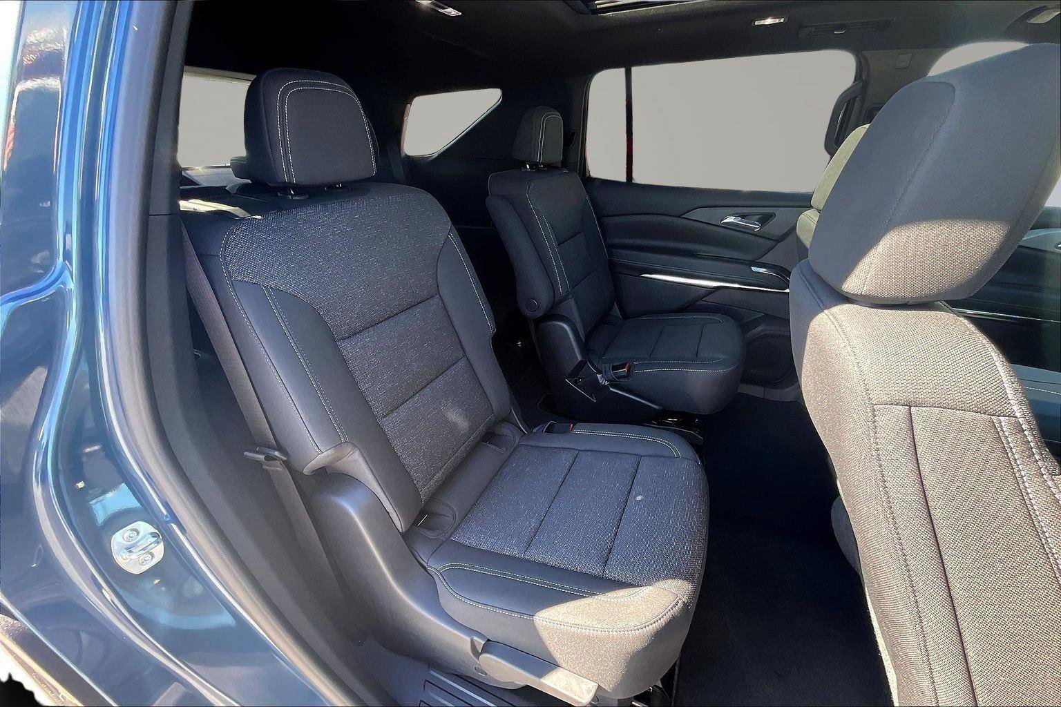 New 2026 Chevrolet Traverse LT w/ Sun and Wheel Package image 15