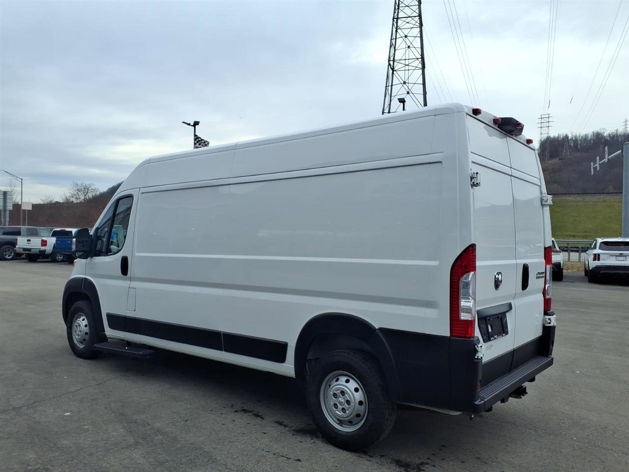 Used 2023 RAM ProMaster 2500 FWD image 4