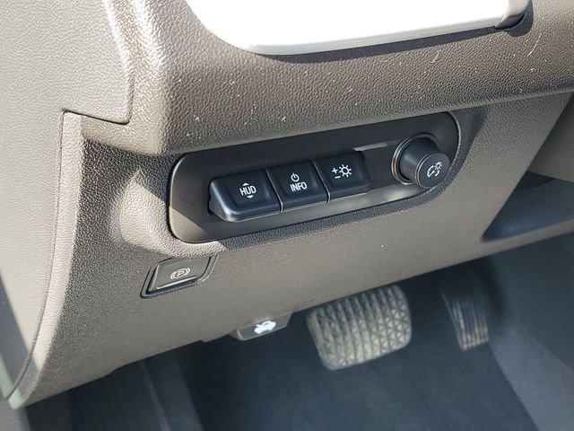 Used 2023 GMC Terrain SLT w/ Tech Package image 11