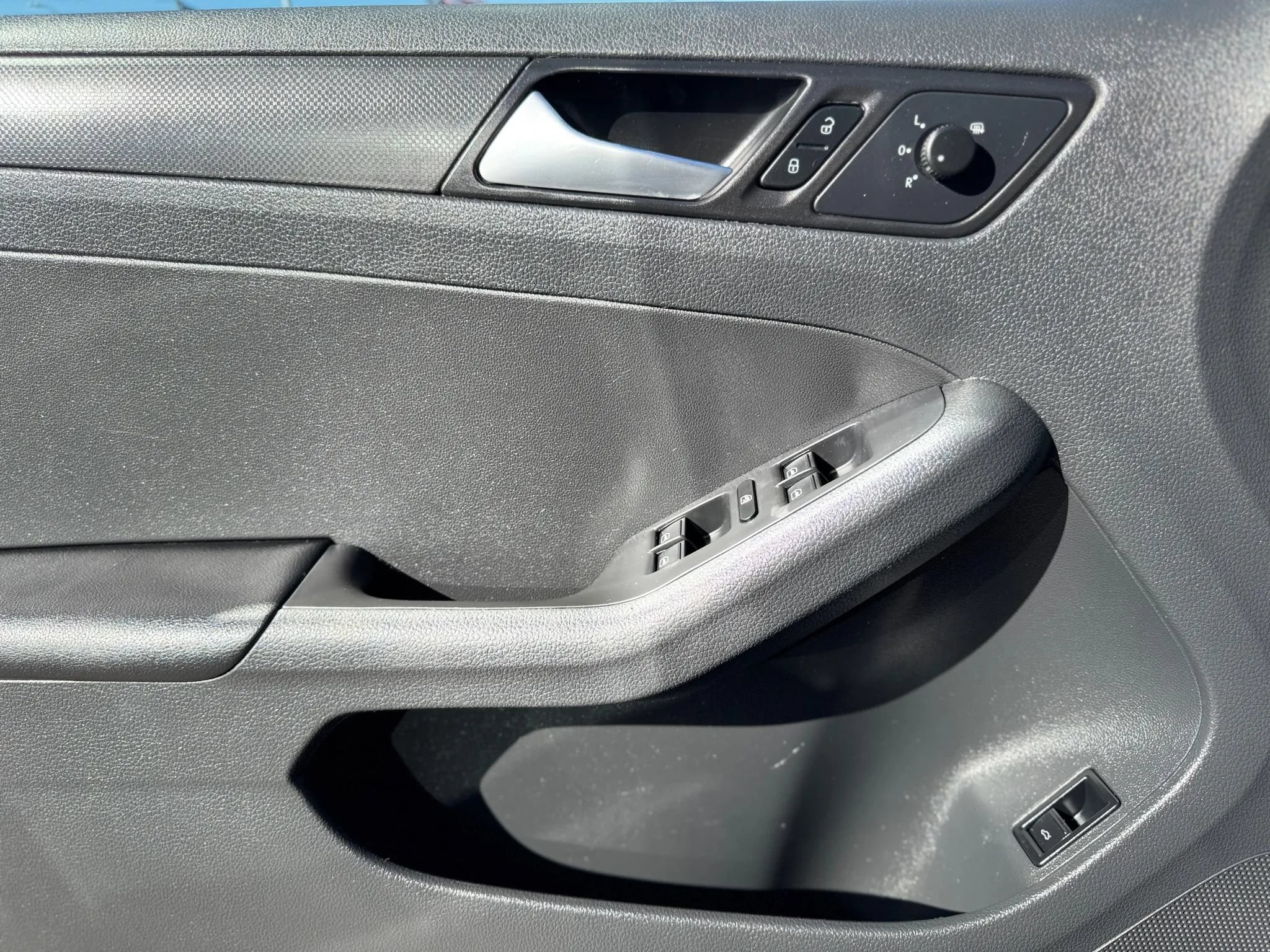 Used 2014 Volkswagen Jetta S image 26
